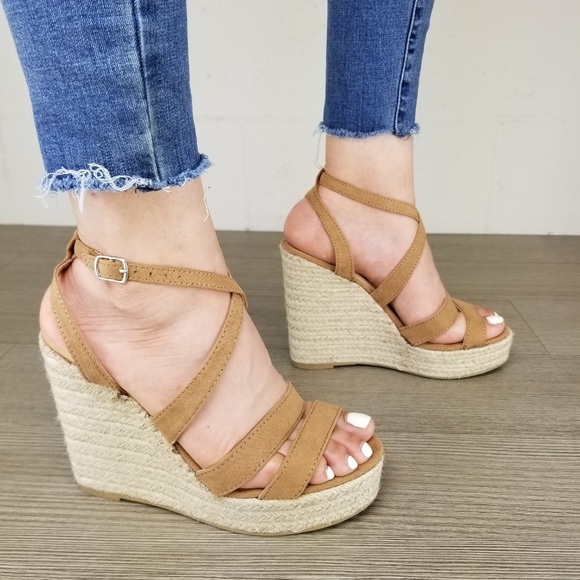 Espadrilles Tan Open Toe Wedge Sandal - Q - Picture 4 of 8